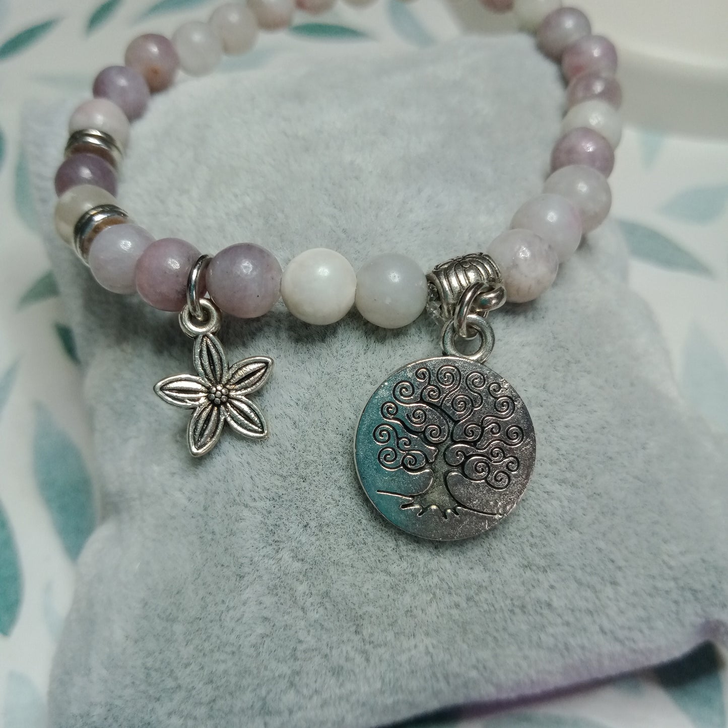 Bracelet en kunzite et arbre de vie