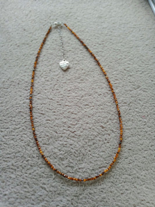 Collier ras de cou en oeil du tigre