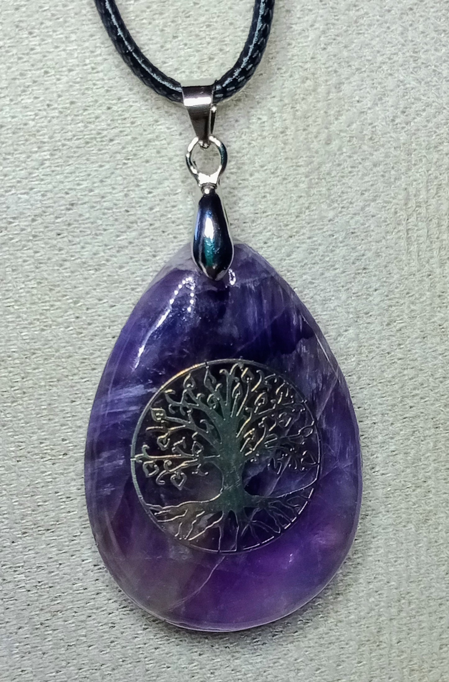 Pendentif arbre de vie en améthyste