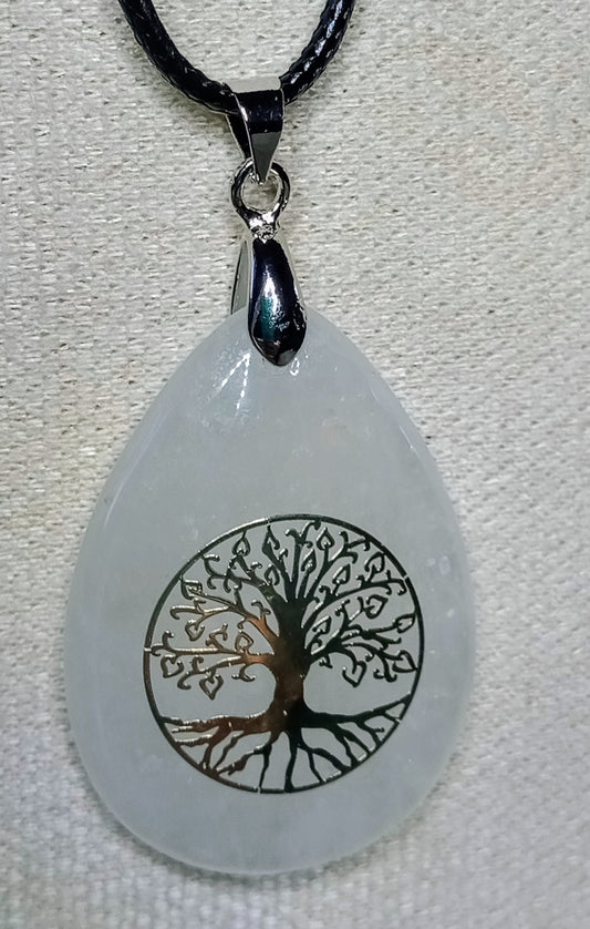 Pendentif arbre de vie en cristal de roche