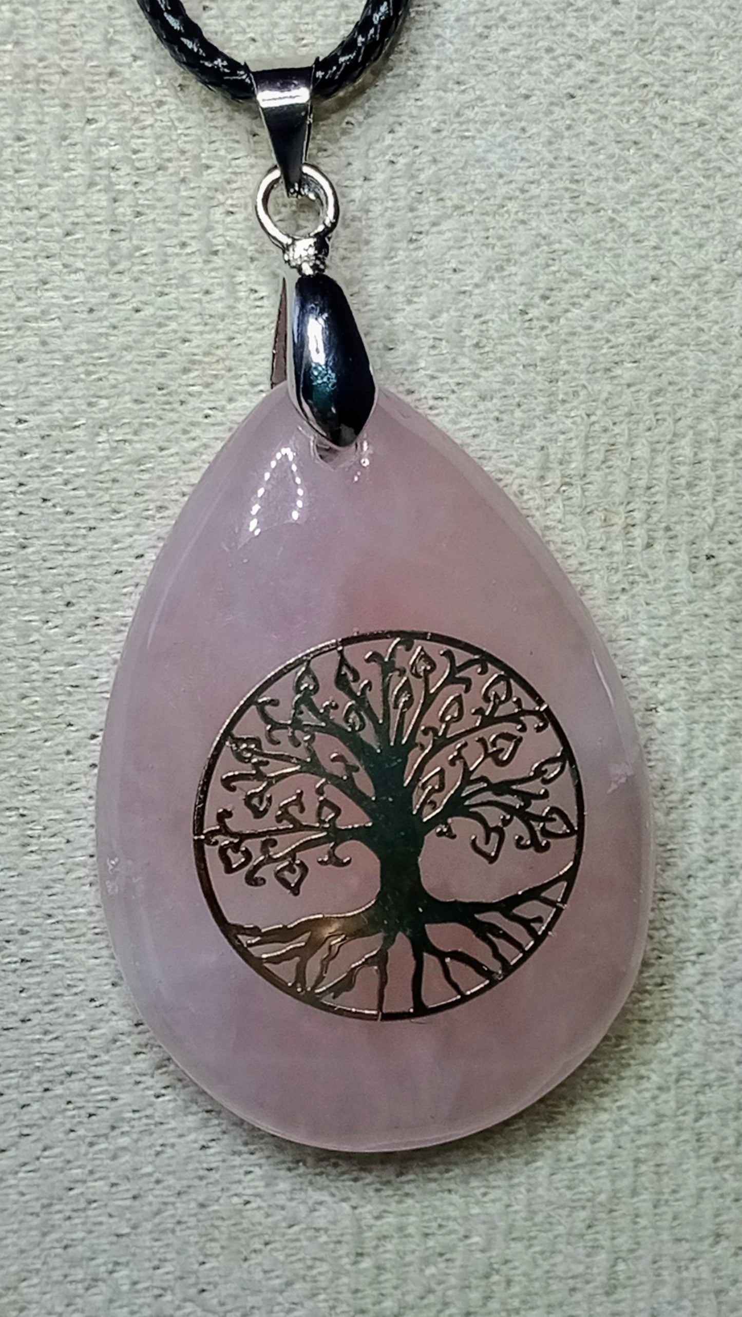 Pendentif arbre de vie en quartz rose