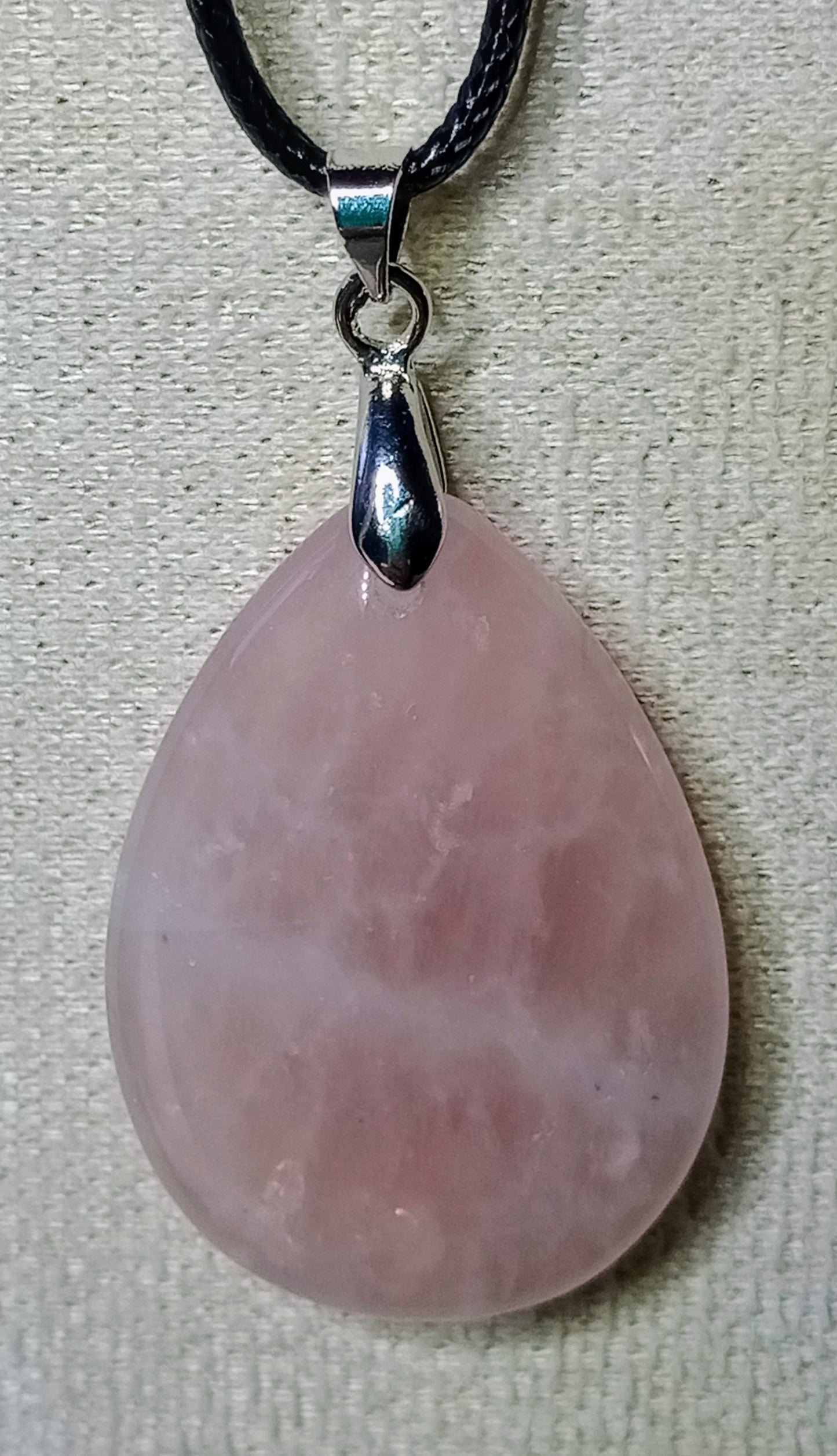 Pendentif arbre de vie en quartz rose