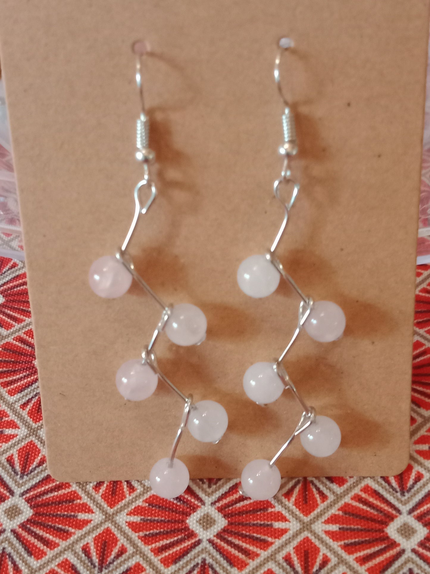 Boucles d'oreilles pendantes en quartz rose