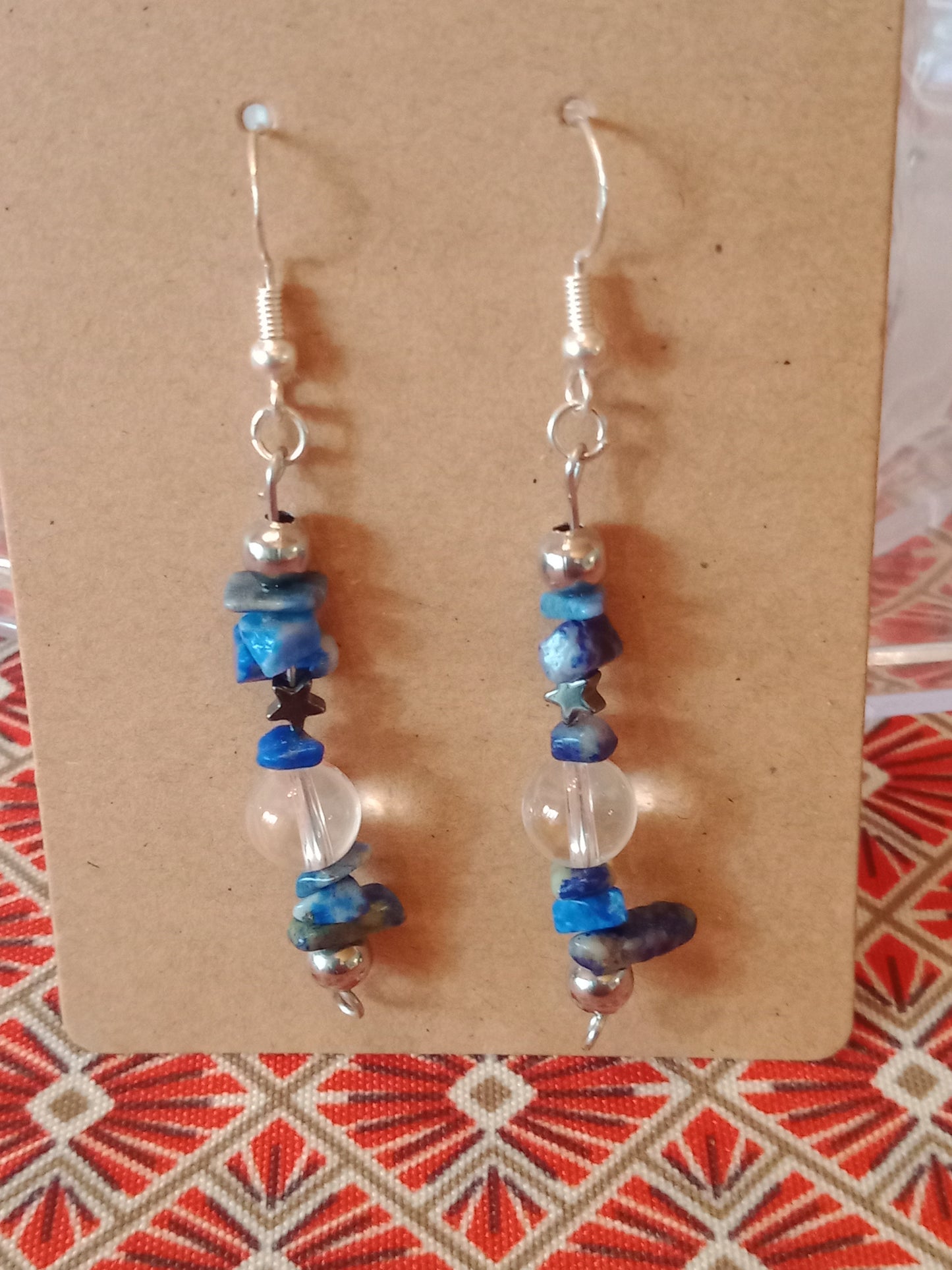 Boucles d'oreilles pendantes en lapis lazuli et cristal de roche