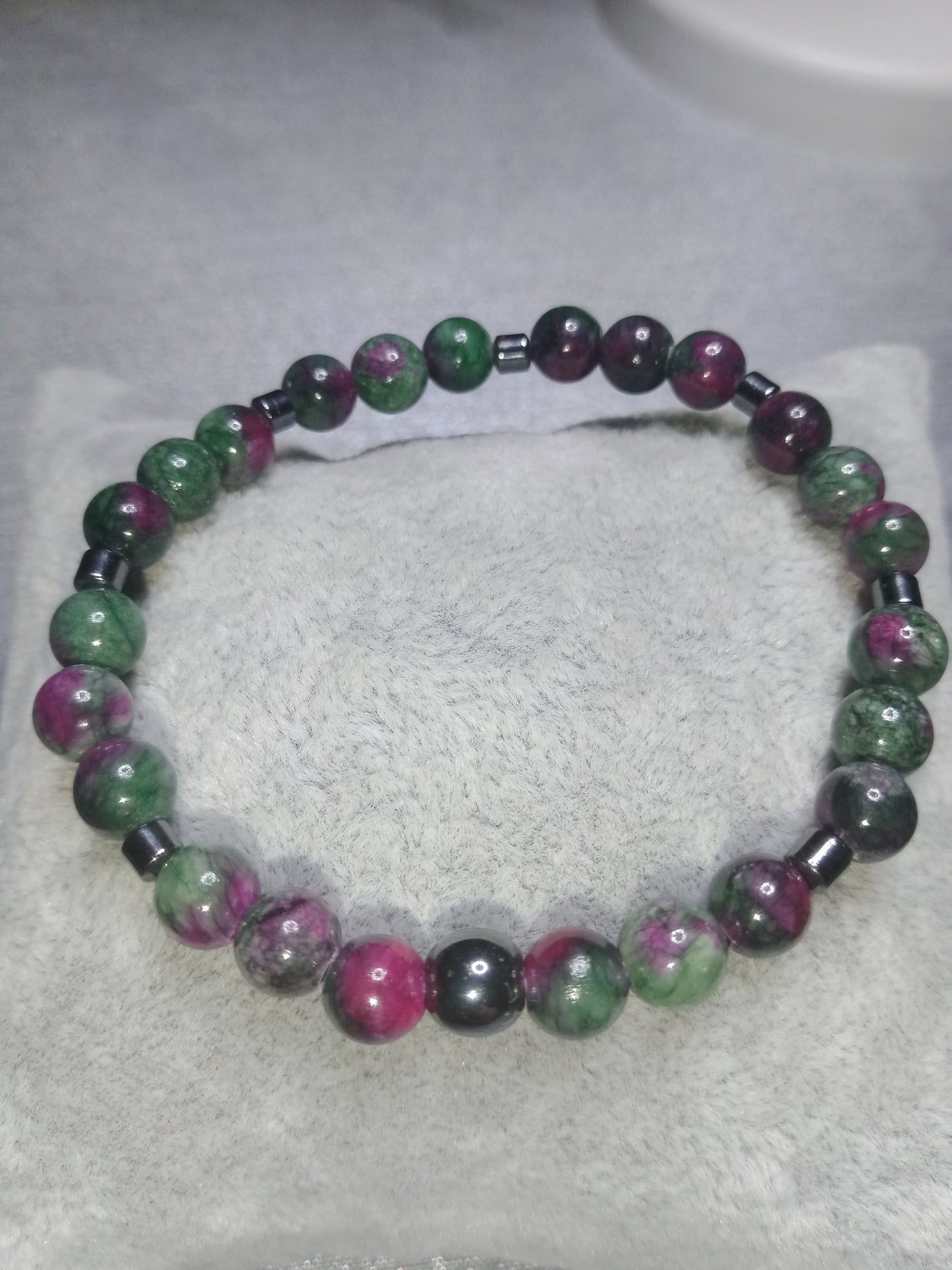 Bracelet en rubis zoïzite et hématite