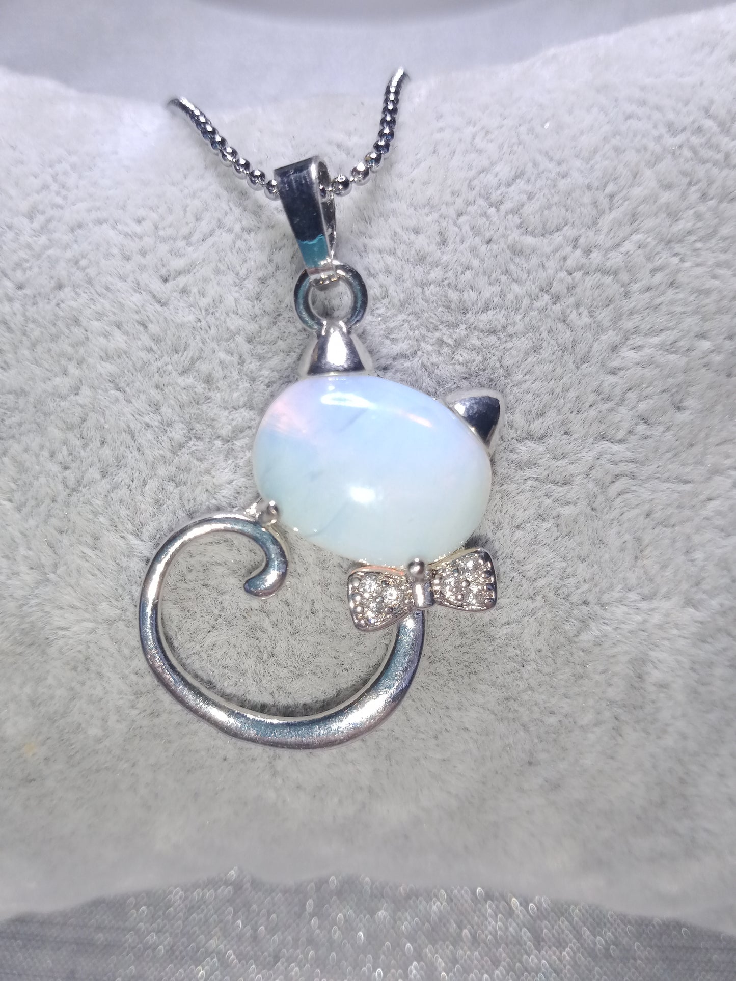 Pendentif chat en opalite