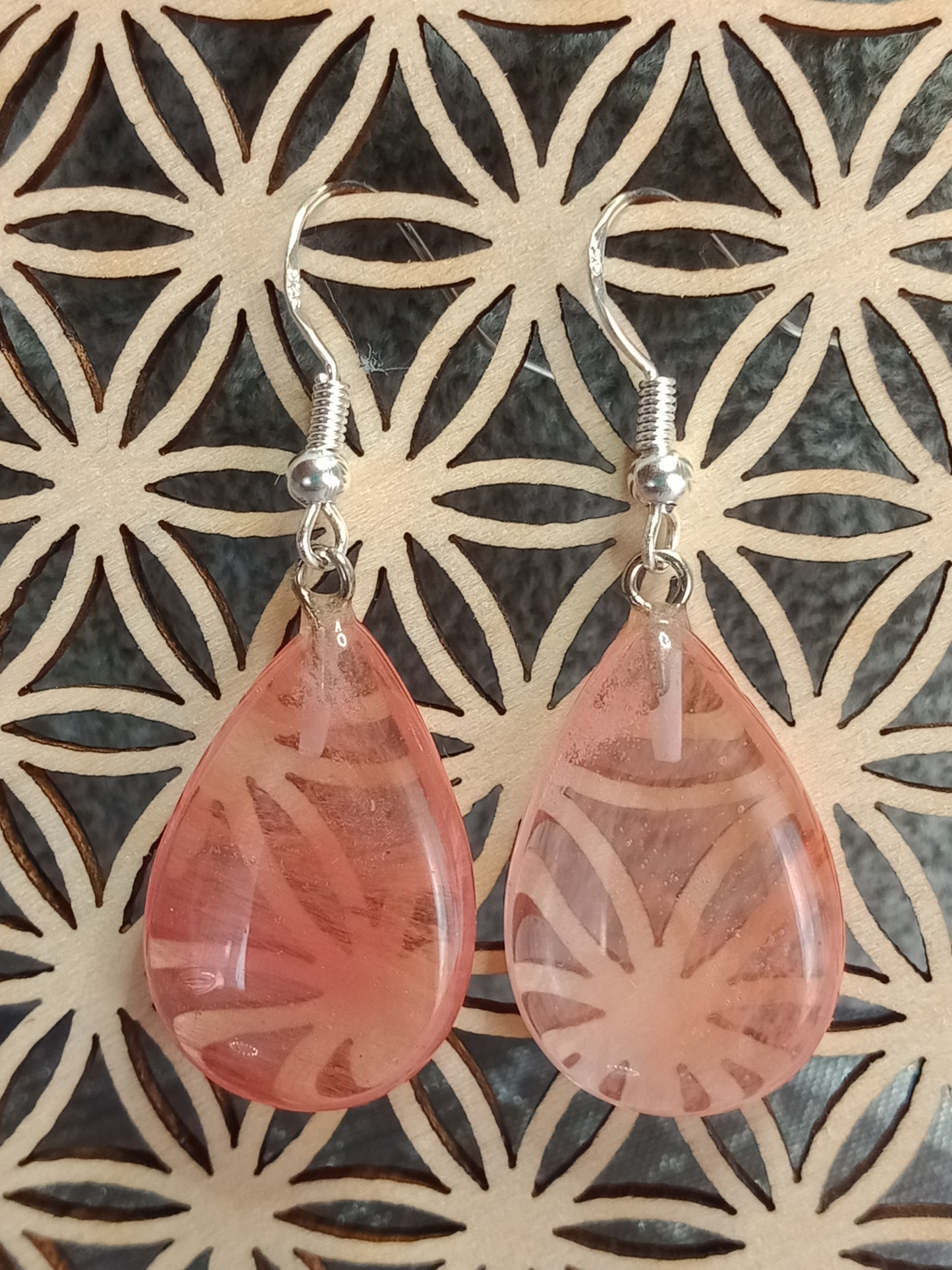 Boucles d'oreilles gouttes en quartz rose fraise